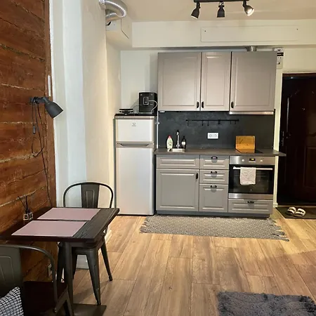 Cozy With Private Bedroom