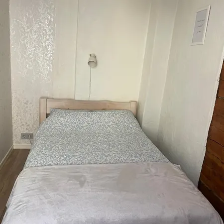 Apartman Cozy With Private Bedroom Tallinn